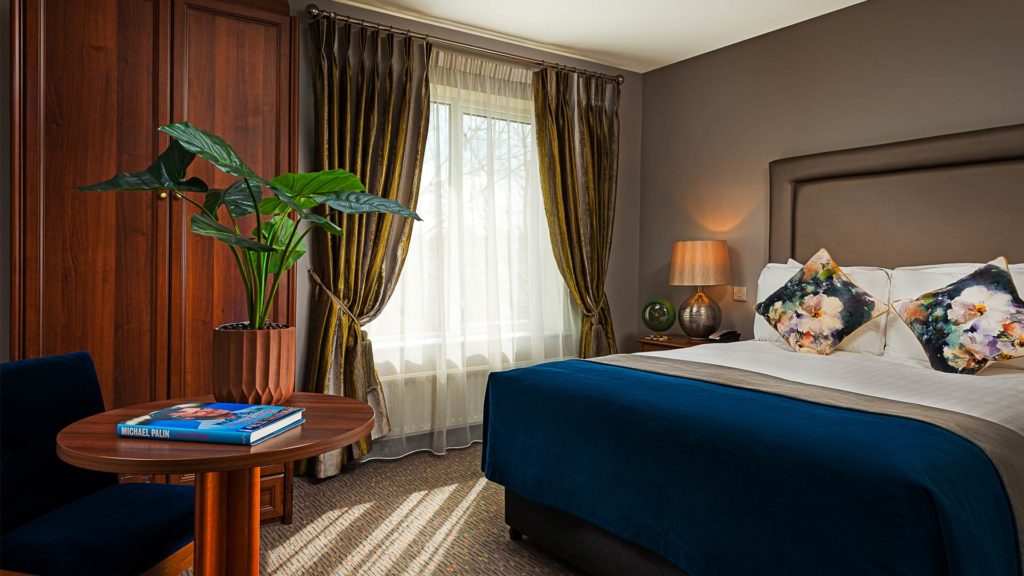 Longcourt-House-Interior-03 Longcourt House Interior